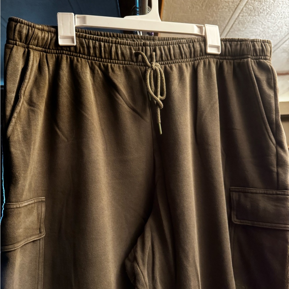 PINK Victoria's Secret cargo sweats